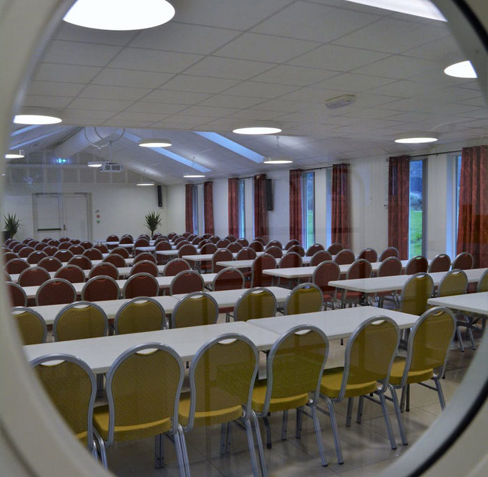 Konferanselokale, Bjørns lokale Konferanselokale, Bjørns lokale sett gjennom eit speil